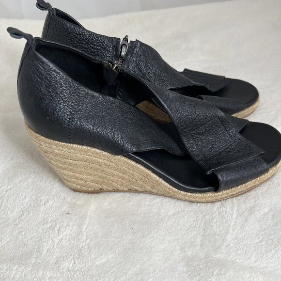 Osklen Black Leather Wedge Heels - Picture 3 of 6